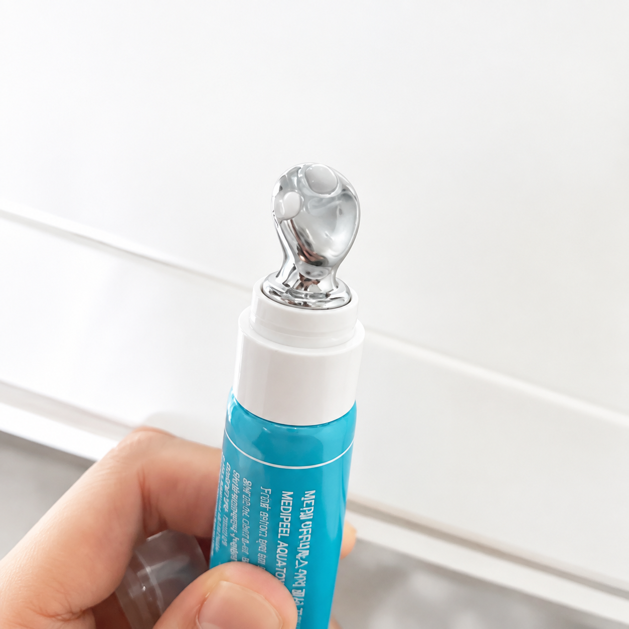 MEDI-PEEL Aqua Tox Eye Guasha Cream 20ml | chłodzącą końcówką do masażu