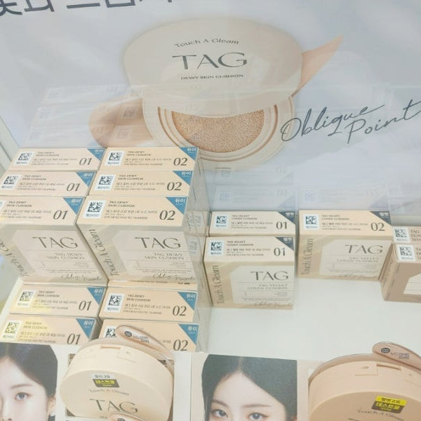 TAG Velvet Cover Cushion No.01 Pale Light I Rozświetlający cushion o aksamitnym wykończeniu